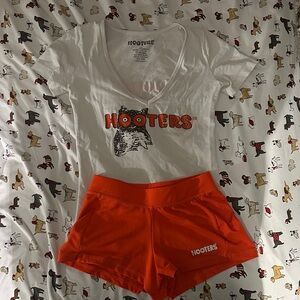 Hooters Classic White Tee and Orange Shorts Set